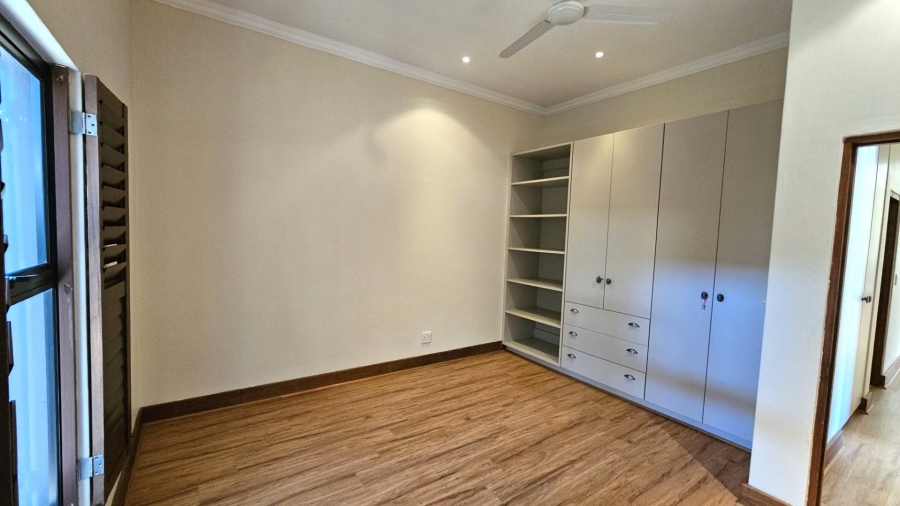 5 Bedroom Property for Sale in The Coves North West